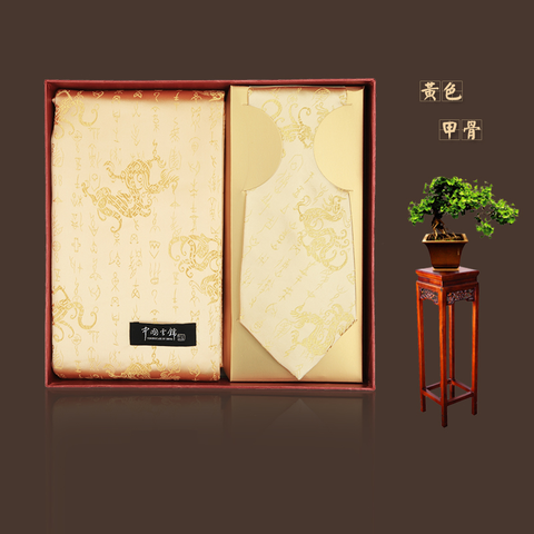 Nanjing Yunjin, scarf and tie set, Chinese style special gifts to send foreigners handicrafts abroad gifts