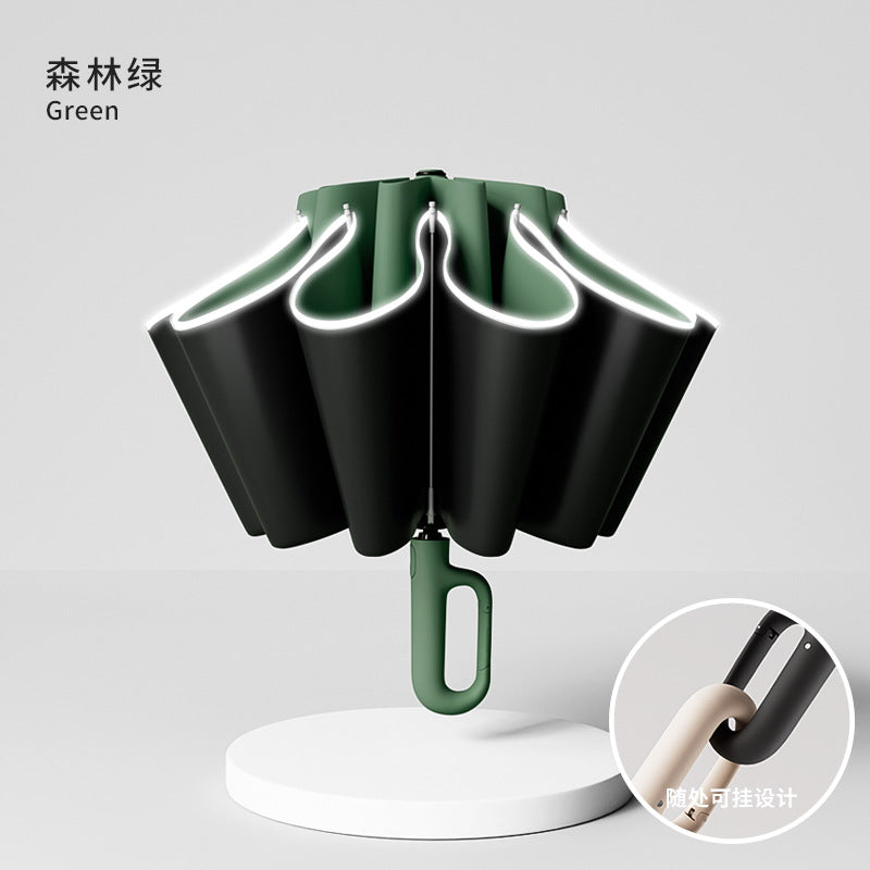 Parapluie résistant aux intempéries avec boucle à anneau